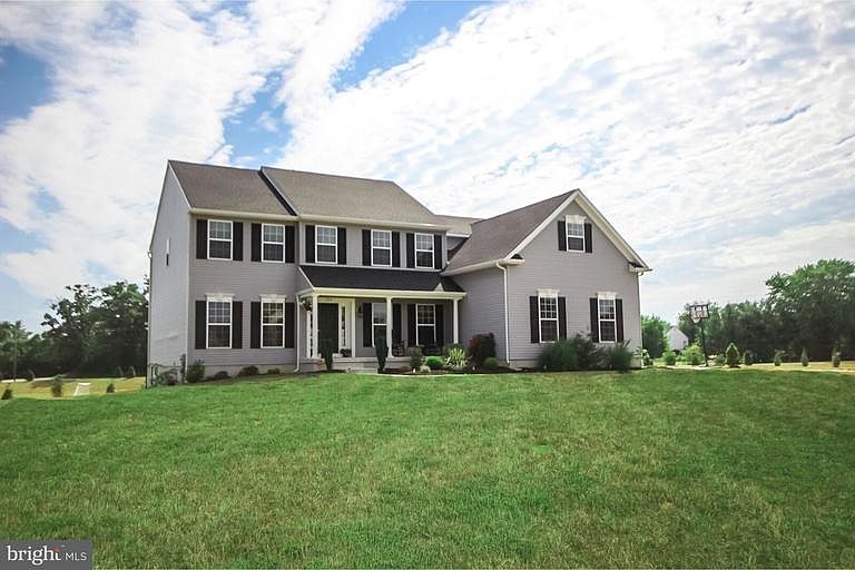1st image of 122 Danton Ln