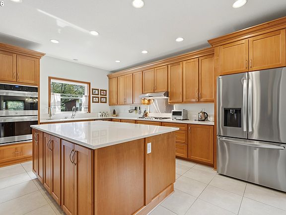 3rd image of 1616 SE 87th Ave