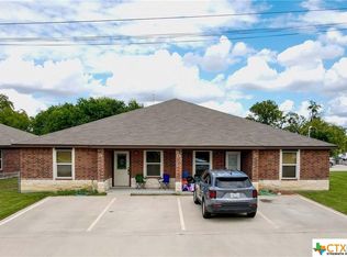 803 S Live Oak St #C, Lampasas, TX 76550