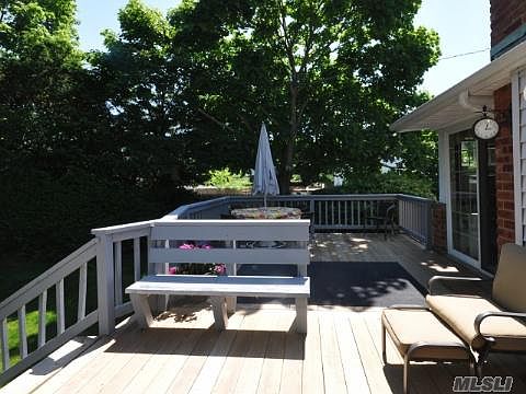 5th image of 195 Marilynn St