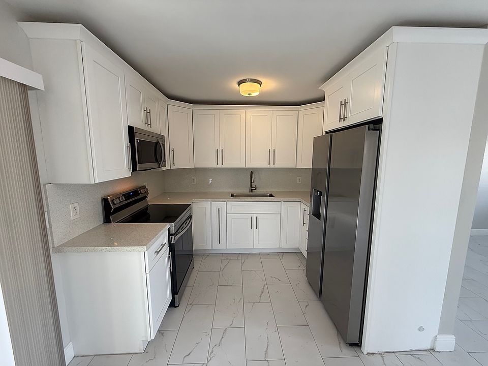 1st image of 1108 SE 8th Ter #1108