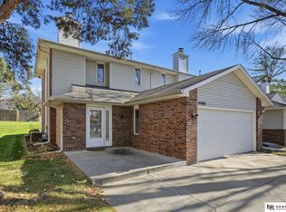 4400 Waterbury Ln, Lincoln, NE 68516