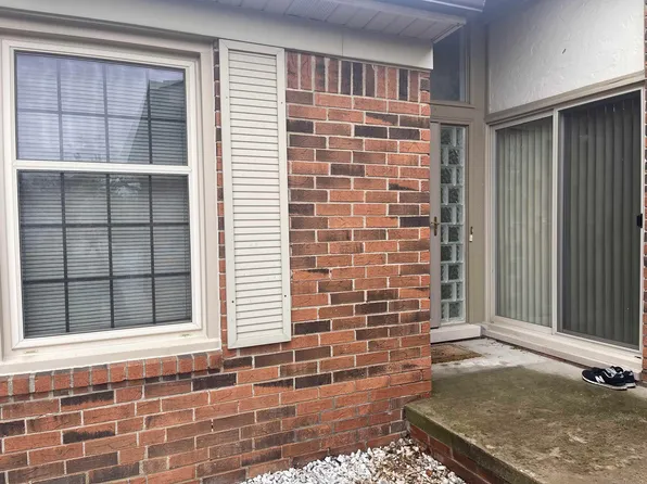 49230 Chestnut Hill Ct, Shelby Township, MI 48315