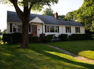2 Diane Ave, Auburn, MA 01501