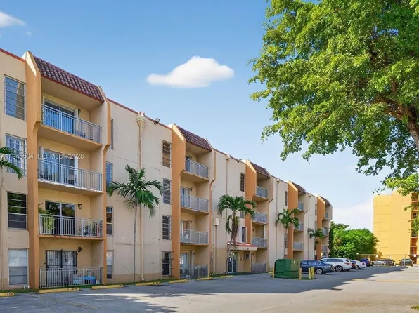 4841 NW 7th St APT 203-4, Miami, FL 33126