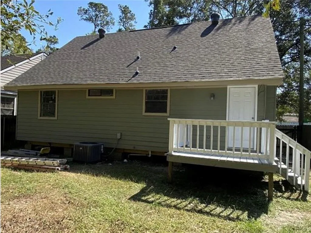 Building Photo - 36409 Jackson Rd