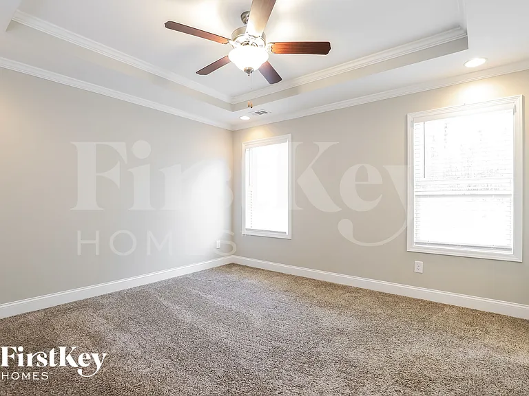 4104 Belvedere Cir — Photo 8