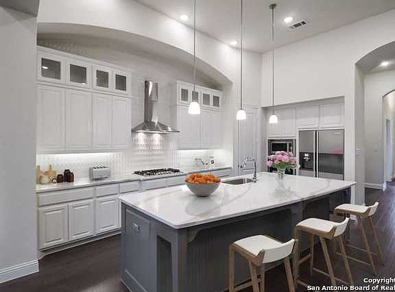 3rd image of 2149 Glendon Drive