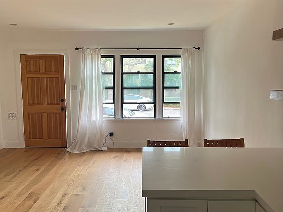 4th image of 858 21st St APT C