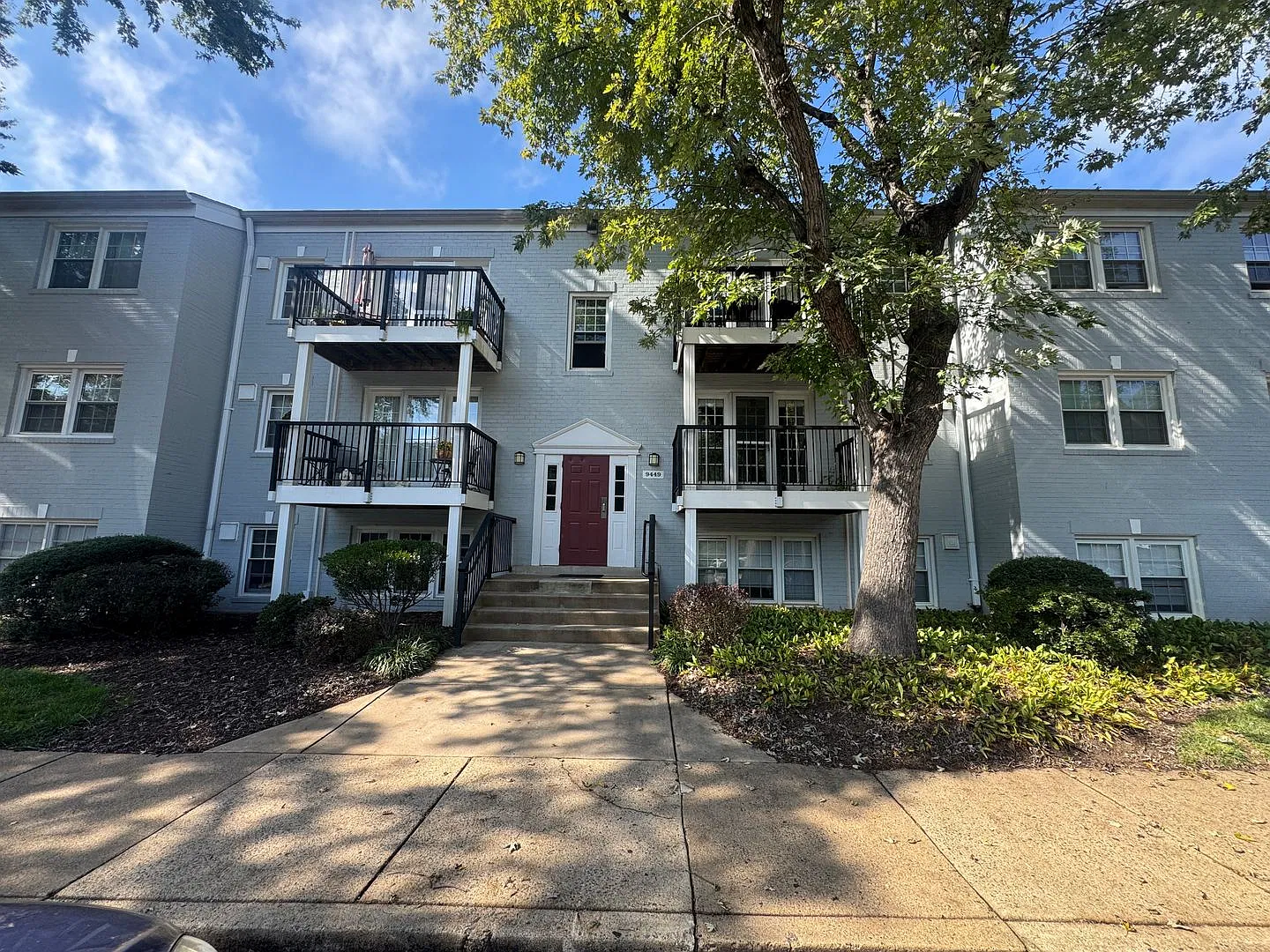 Beautiful Condo In Foxcroft Colony -Fairfax — Photo 1
