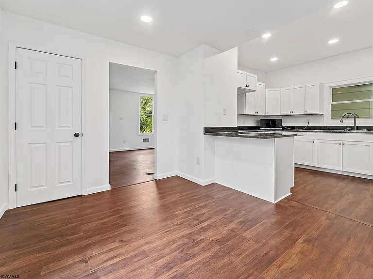 44 Edgehill St — Photo 11