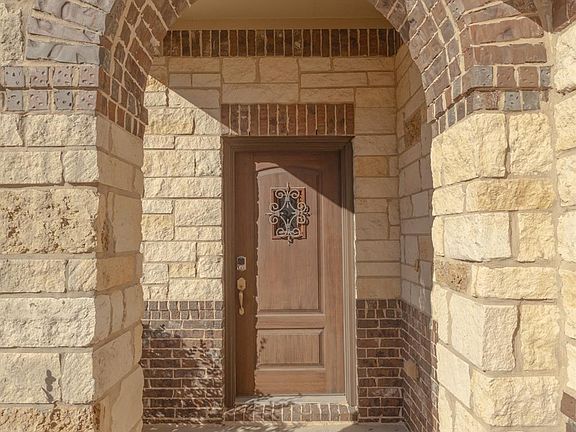 3rd image of 19714 Regal Crest Ct