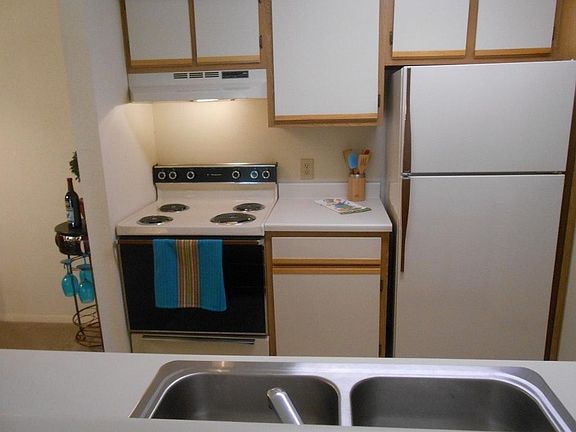 2nd image of 3220 St Martins Trl APT 1401