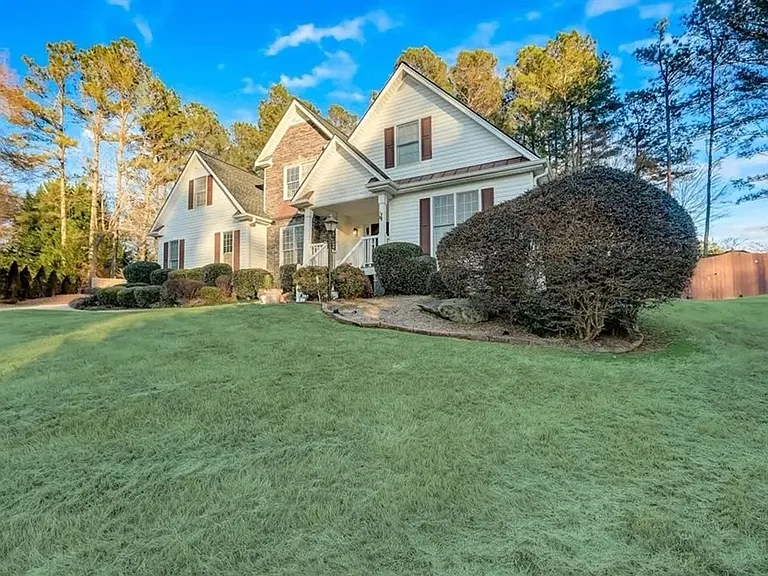 74 Flanders Ct — Photo 3
