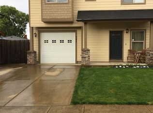 707 Garden Ct, Molalla, OR 97038