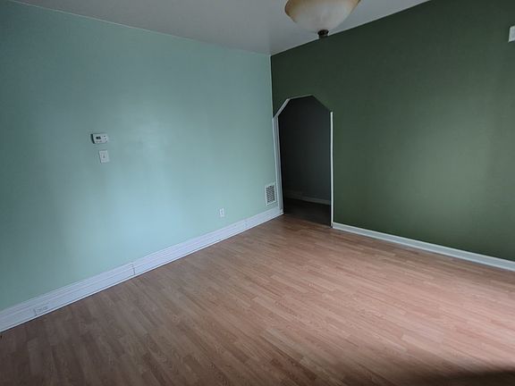 3rd image of 3130 Maury Ave #B