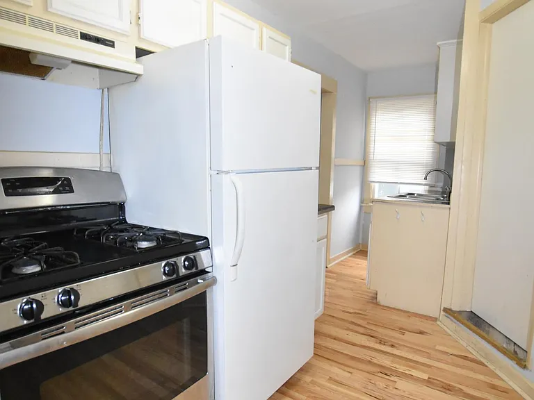 457 Talma St #2 — Photo 3