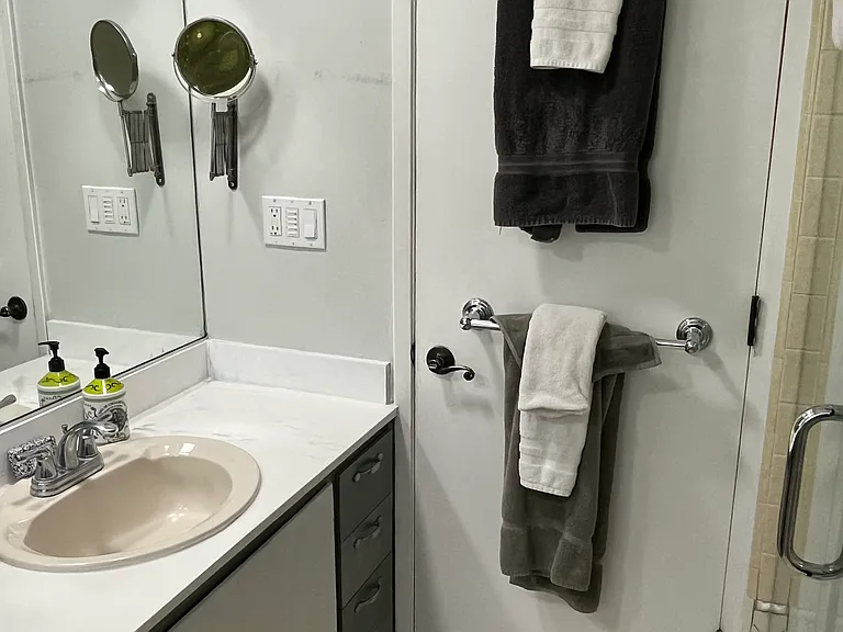 2879 1/2 Exeter Pl #2 — Photo 7