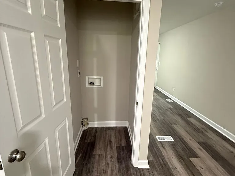 116 Bennett Ct — Photo 5