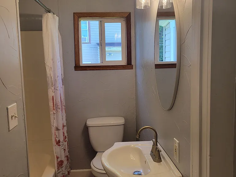 523 Westminster Ave #R — Photo 7