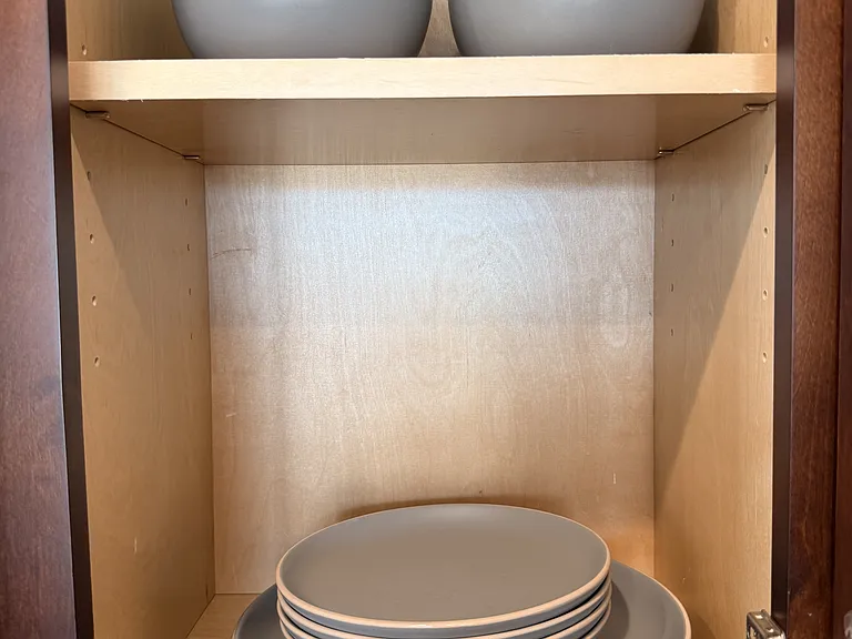 3933 Kenwood Ave — Photo 22