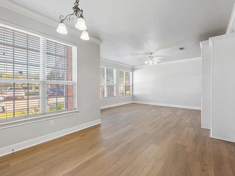 801 Luther St W #1406 — Photo 5
