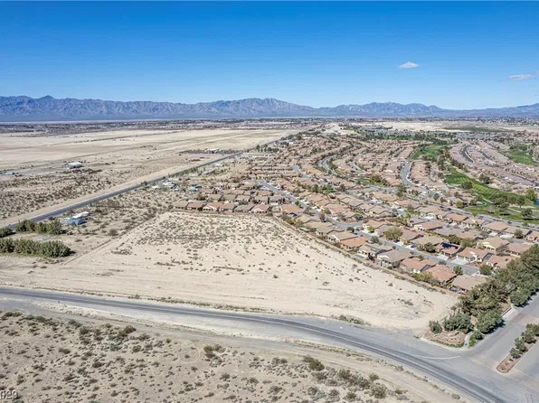 6100 S Lakeview Dr, Pahrump, NV 89061