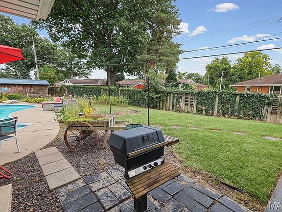 5th image of 4303 Chadwick Dr