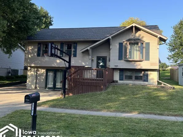 1501 Greenfield Dr, Marshalltown, IA 50158