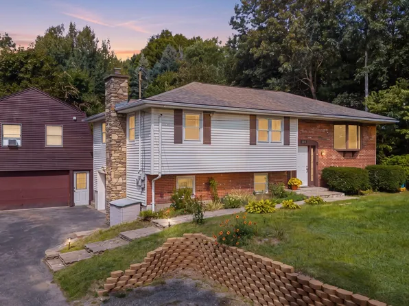 106 Woodland St, West Boylston, MA 01583