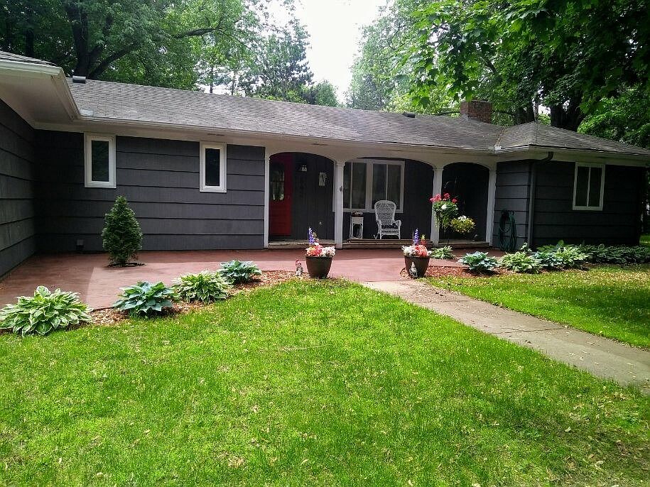 2nd image of 642 Kinnickinnic St