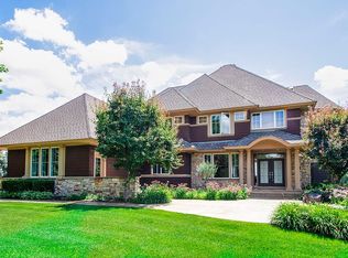 8701 Legends Club Dr, Prior Lake, MN 55372
