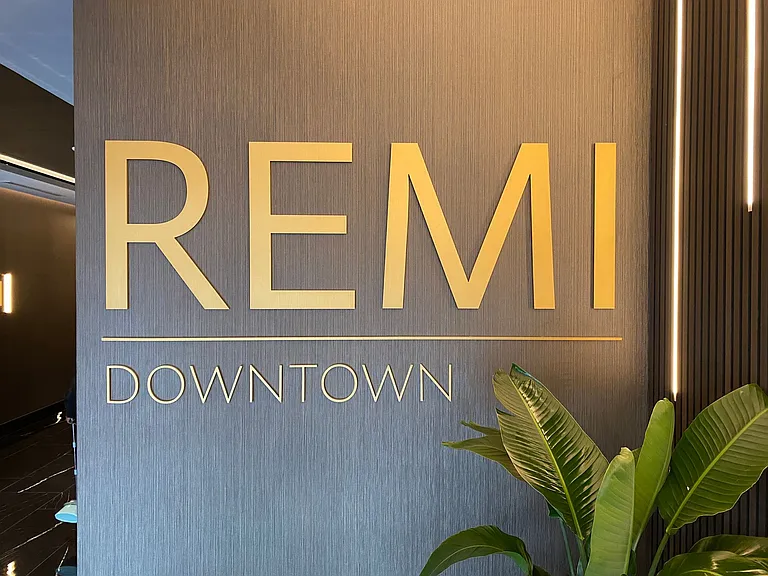 Remi Downtown — Photo 23