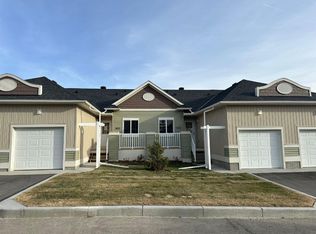 1102 Clover Close, Carstairs, AB T0M 0N0