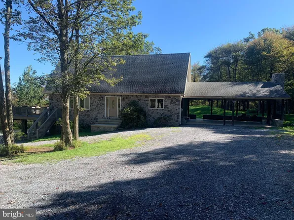 125 Three Turns Rd, Biglerville, PA 17307