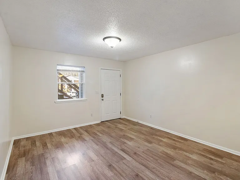 100 Bearwood Dr — Photo 9