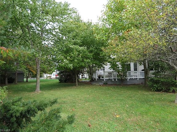 4th image of 4760 Belmont Dr