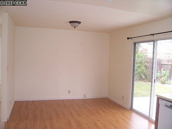 4th image of 5932 Idlewild Ave