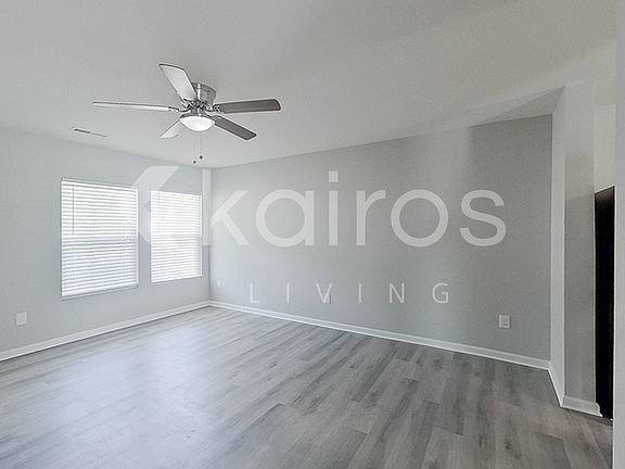 2nd image of 3908 Miller Dr