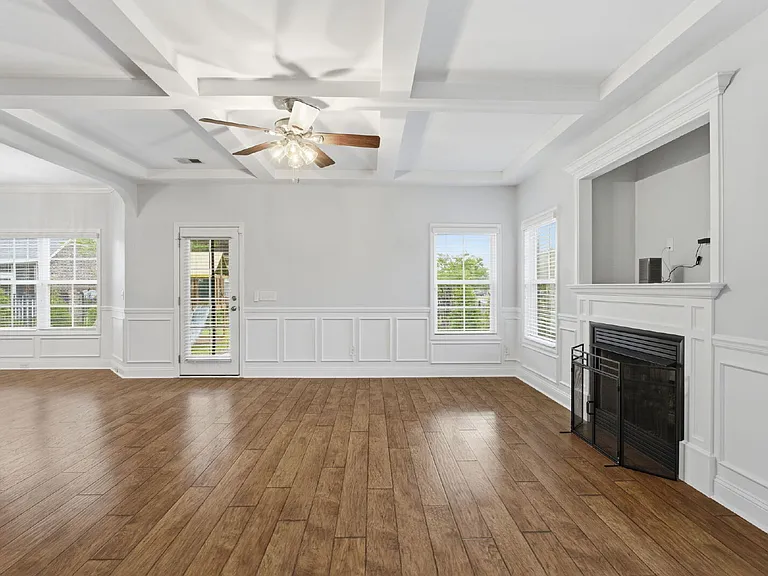 2101 Eureka Way — Photo 17
