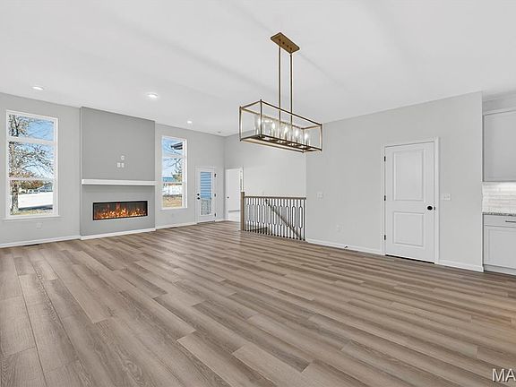 7th image of this home