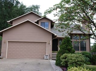 11175 SE Cranberry Loop, Clackamas, OR 97015