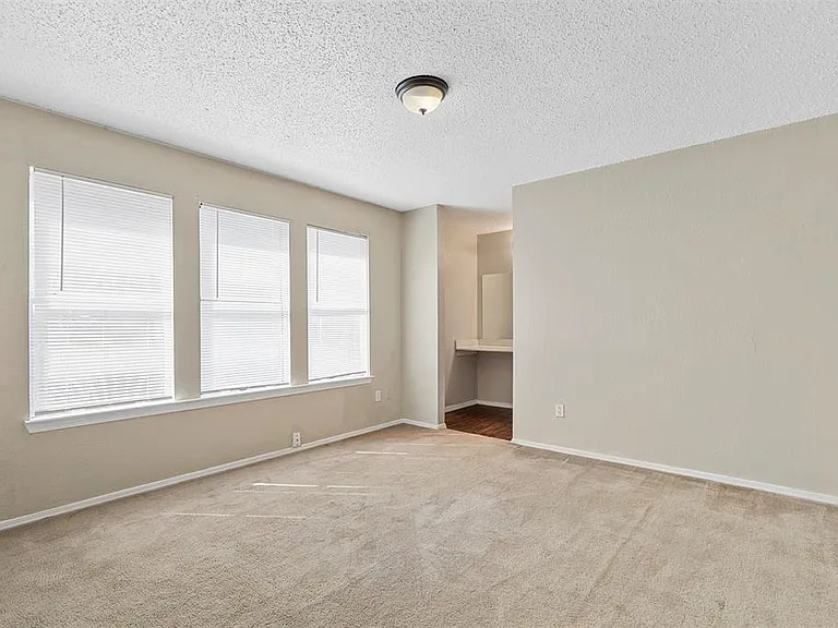 10311 Tamworth Dr — Photo 30