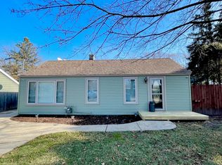 14N967 Castle Ave, East Dundee, IL 60118