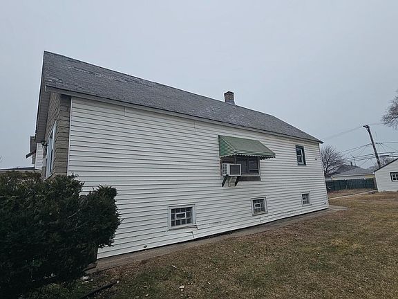 2nd image of 422 Garfield Ave