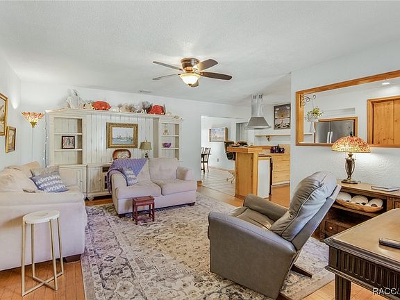 5th image of 8 N Loch Haven Dr