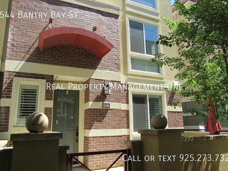 6544 Bantry Bay St — Photo 2