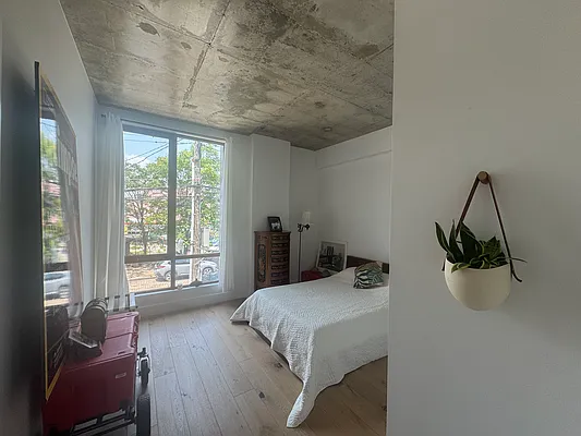 Rented by Realty Collective | media 9