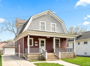 457 Arlington Ave, Elgin, IL 60120