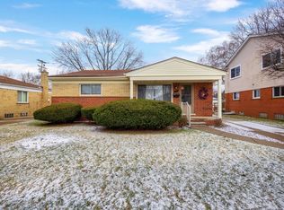 5740 Cambourne Rd, Dearborn Heights, MI 48127